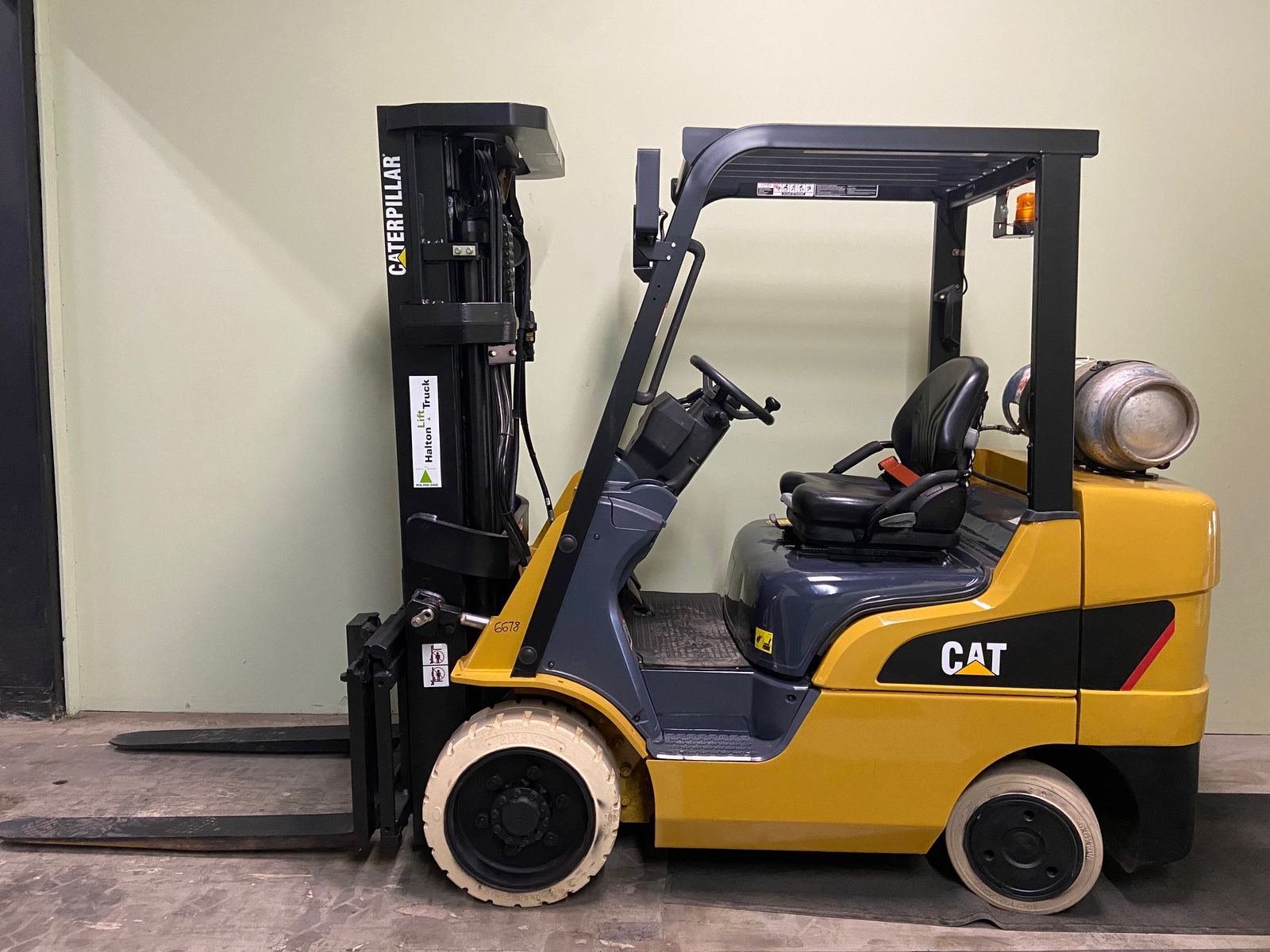 MR-267 Caterpillar 2C6000